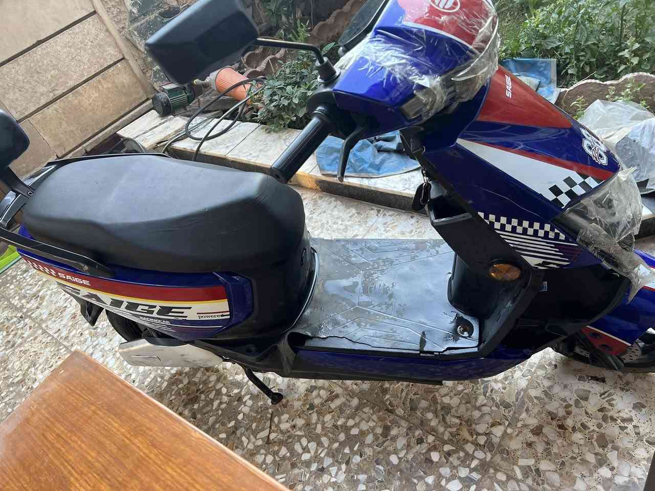 دراجه سايك شحن للبيع
تحتاج بطاريات تبديل 
الكفرات الاماميه قواعدها مكسره  ومكسوره منها قطعه صغيره
مابيها اي عطل وممبدل اي شي بيها 
سعرها ٣٥٠ وبيها مجال 
مكاني بغداد 
***********
