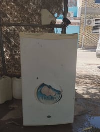 نجف • ثلاجه صغيره • تحتاج تصليح