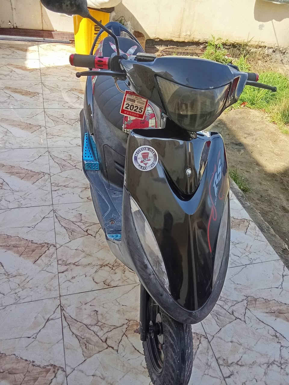 السلام عليكم
دراجه ماكس عدله بوشه 50 بلاد شغاله سلف هندر كهربائيات جاهزة مكينه نشطه وحلوة كفراته مختمه السعر 550 وبيه مجال 
ناصريه الاسكان الصناعي ***********
