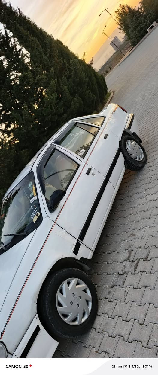 🌹ماشەاللە لەماڵی هەموو لایەک🌹
دایۆ ی لیماس 🚗مۆدێل 1995
ئاڕمی پلاستیک سلێمانی بەشەرتی 
ئاڕم و ئەوەلیات مووس و بڕاوە 
مەکینە16ی بەغاغ 
کارەبایی هەموو گیانی مەزپووت ئیش ئەکات جام کارەبا مووکەبەرە و تەرجیلی بلوتوز گەرمی مەزپووت ئیش ئەکات چووار تایەو ویلی لۆکی لەژێرە ڕزیویو خایسی نییە
تەقەوڕەقەی نییە پێشودووای کەپسە
شوین سلێمانی 🌹نرخ 12گەلا 💰
ژمارەتەلەفون📠*********** السليمانية, العراق
