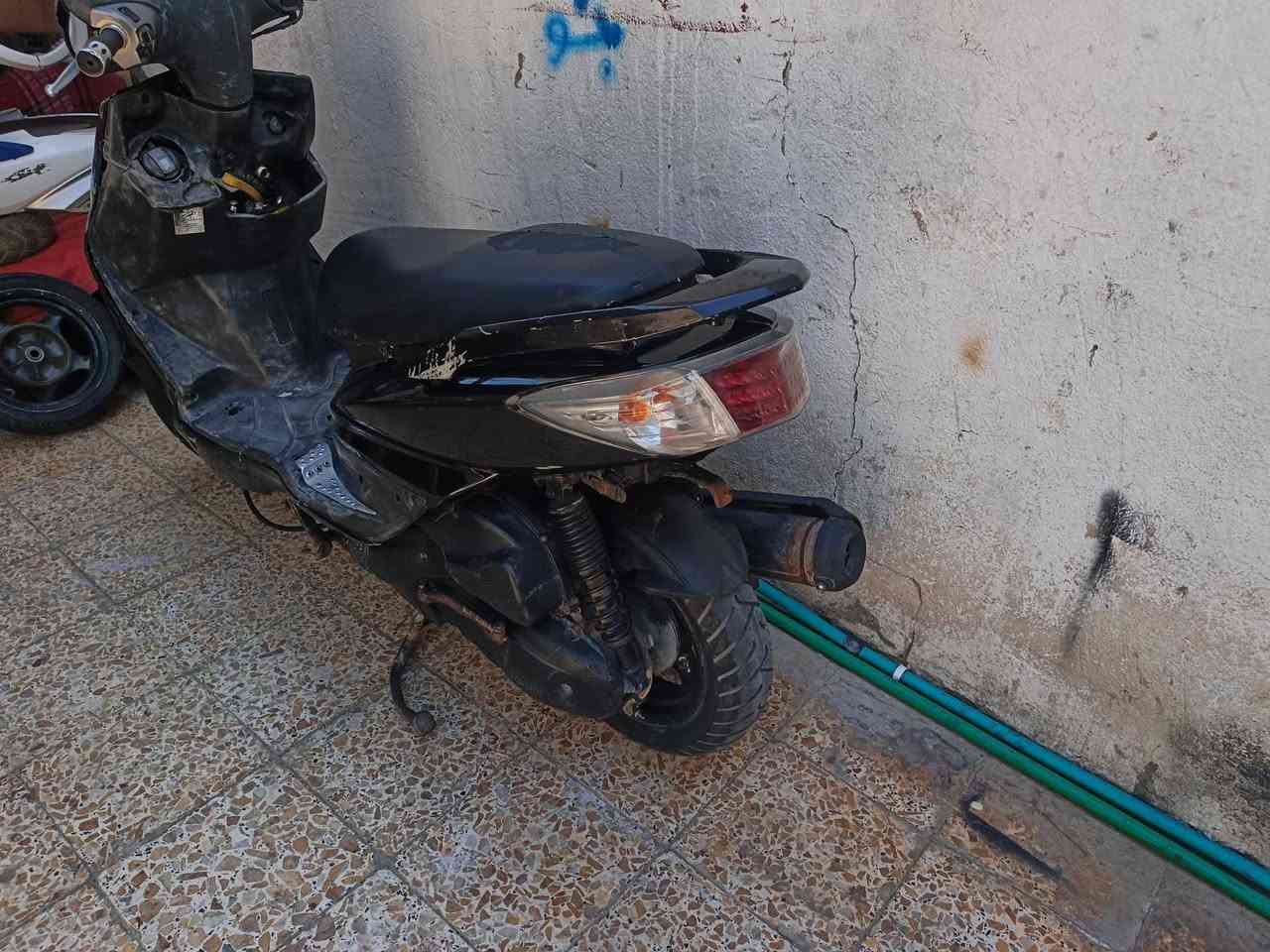 سلام عليكم سكنس فحل للبيع متوازي كلش علا بيعتها نوزل بلادي مو كابريتر دراجة شرط شلعة ول معدل سعر250قفل قفل
سلام عليكم سكنس فحل للبيع متوازي كلش علا بيعتها نوزل بلادي مو كابريتر دراجة شرط شلعة ول معدل سعر250قفل قفل 
مكاني كوت -زويرجات -قرب مركز شباب
رقمي ***********

