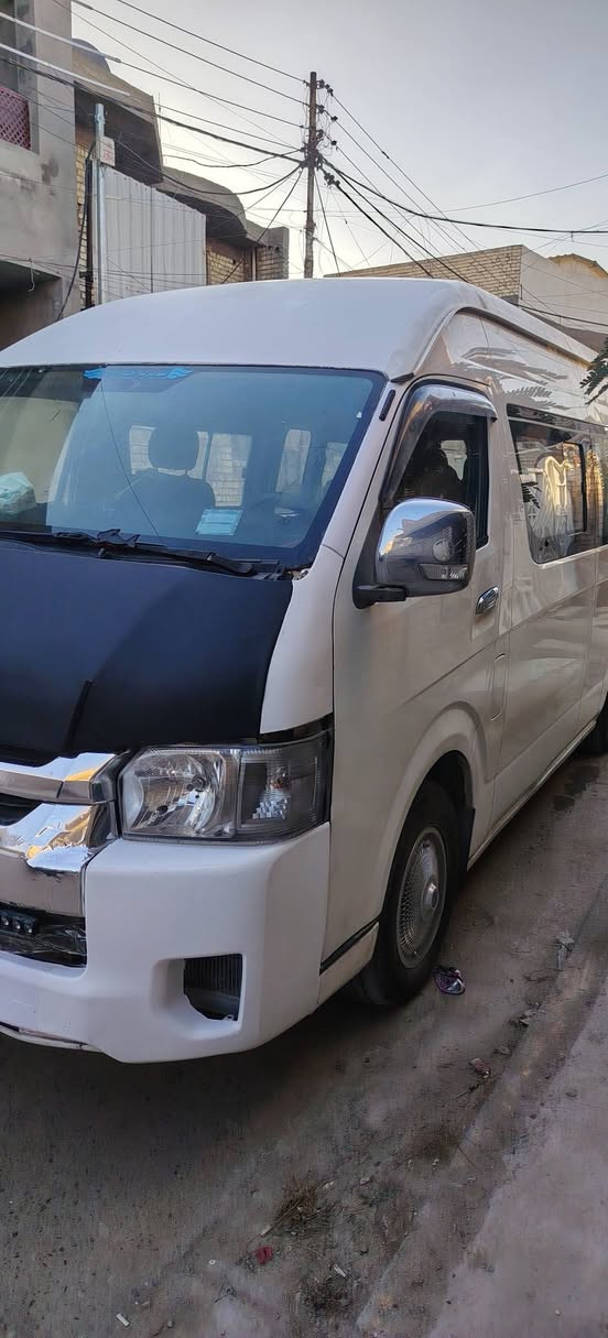 السلام عليكم هايكر 2014مكينه و كير و اكسل خير من الله رقم انكليزي جديد هزه جديده  بكل مكان يعجبك تحول  بأسمي ملاحضه اريد تحويل  مصفره غرامات و ضريبه باب كهربائي منضومه غاز درع خلفي شاشه تبريد ثلج 🥶 تاخذ تقريبا 19 نفر ويه الكعده خلف السايق  مثلا روضه او طلاب  ملاحضه الكشر بي اشويه مكانات صبغ و تعمير هلالات مكاني بغداد زعفرانيه *********** السعر 95 و بيها مجال ان شاء الله
