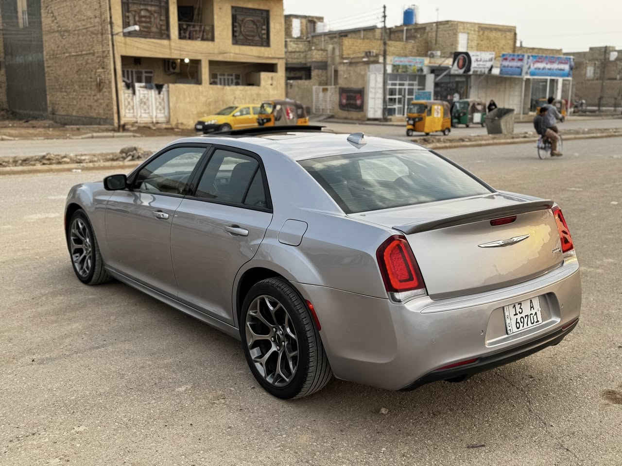 #كوبارت_ميسان_الاقدم_في_ميسان
كرايسلر 300 S  ( اوباما ) 2018  دخول جديد🆕🔥
 كامل التفاصيل مذكوره اقره المنشور وأتصل رجائا 🔴
__________________________________________

فول مواصفات واحد ع واحد 🔥✅ بچم عريض🔥✅

مرقم ميسان تحويل ثاني يوم بالاسم ✅🔥
داخلة بكتاب ضباط يعني دخول جديد ومشي امريكا ✅🔥

جاهزه للاخير وكاملة✅
 مكينة V6 3.6 🔥✅

صور الضرر++ السونار واضح بالمنشور ✅🔥
#ميسان_العماره #القطاع_شارع_نعمة_الريفي
السعر 218 ورقه فقط 🔥🔥🔥🔥🔥🔥🔥🔥
#للاستفسار__والتواصل***********
