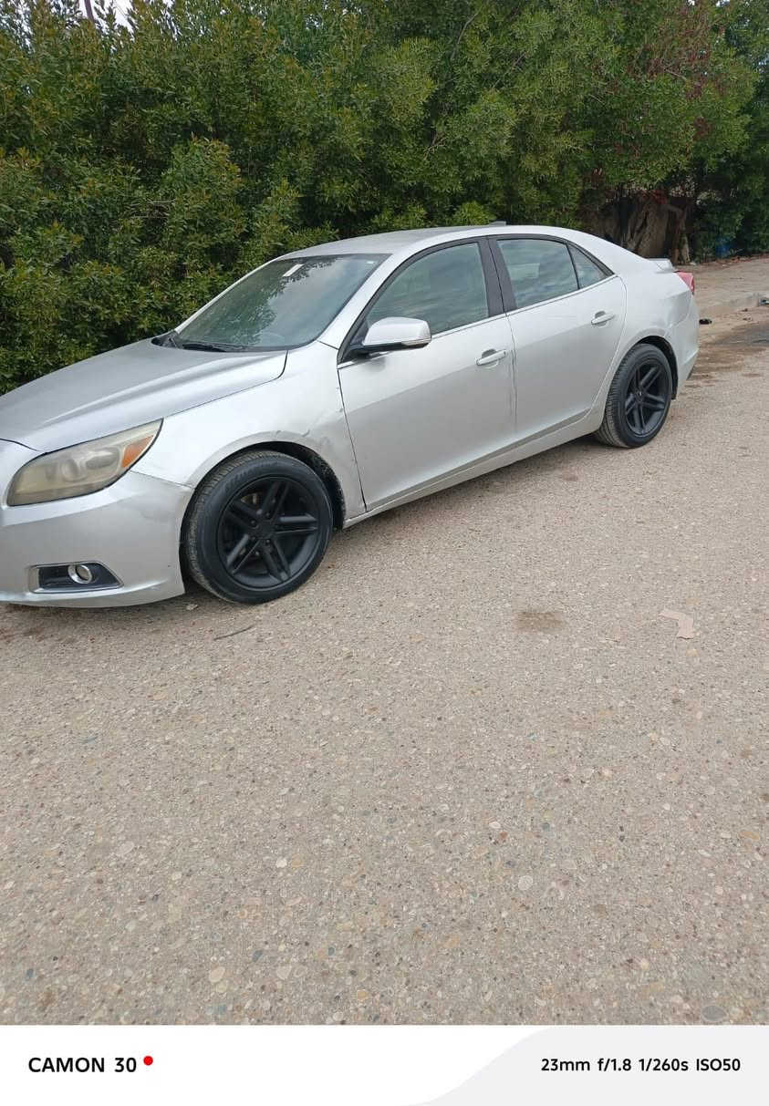 ماليبو 2016 حادث  خلفي مصبوغ 
مكانها العماره كميت السعر 75 وبيها مجال
هذا رقم راعيها انه مكلف بالنشر 
***********
