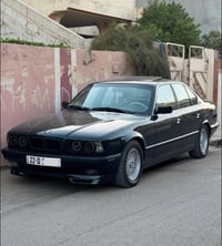 عندي هذا Bm اريد مراوس بتكسي حسب القناعة  حتى لو سيارتك غالي انطيك فرق...