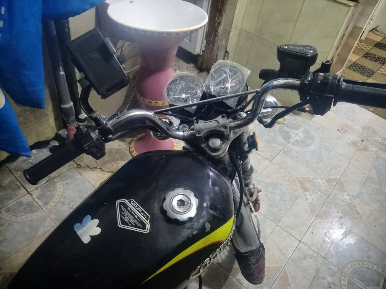 دراجه سافان أوراق 7 دراجه جديده خير من الله موديل 23 مكينه نايمه تهريب إيران اصل السعر 650 وبيه مجال حك الجيه عندي واتساب على رقمي***********
