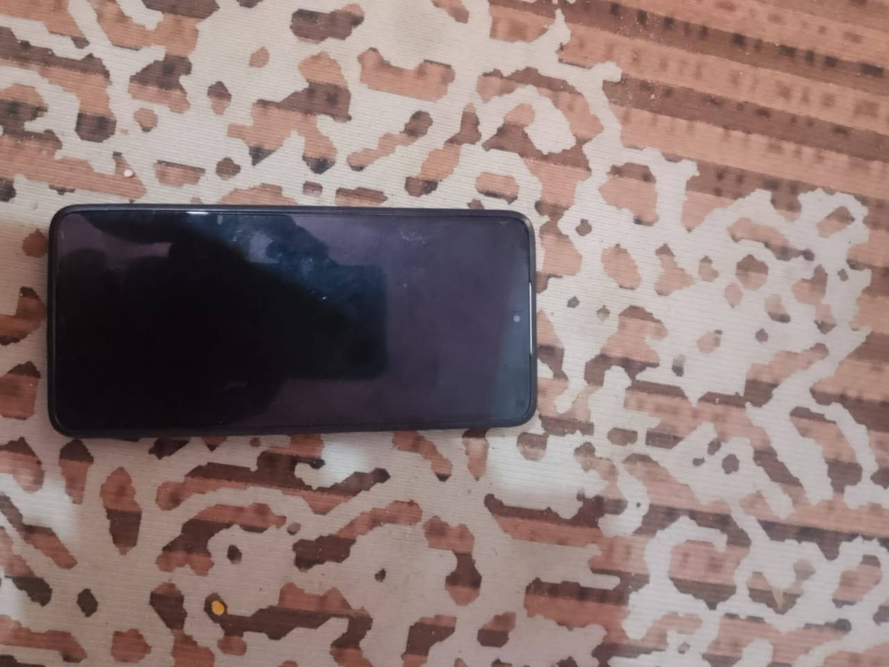 موبايل POCO X6 Pro 5Gويا كارتونه وشاحنه للبيع السعر250اني مكلف بنشر حبايب رقم الولد هاذ‏‪
‏‪0784 904 0074‬‏
