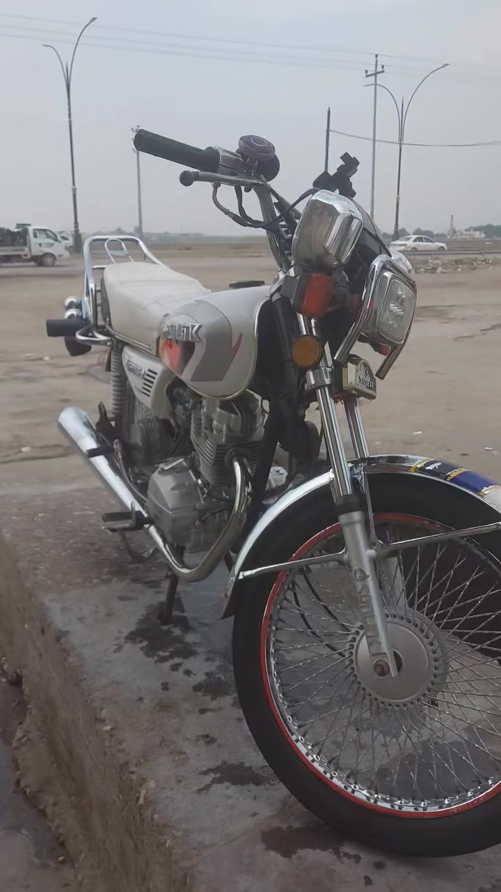 سلام عليكم دراجه تايكر 22 سونك باب اول برغغي ممفتوح دراجه حيل نضيفه 
مڪاني بعقوبه الباويه السعر 500 وبيها مجال قليل

***********
