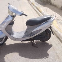 للبيع  دراجه ماكس حاويه   على وضع الشركة   برغي مامفتوح   استعمال قليل...