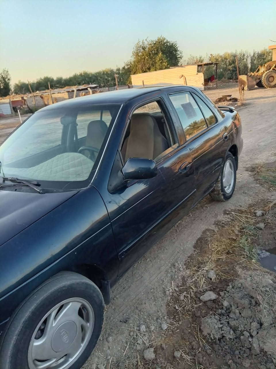سلام عليكم البيع سياره سيفيه مديل 95رقم بغداد دولي سعر 30وبيه مجال مكان بغداد  ‏‪***********‬‏
