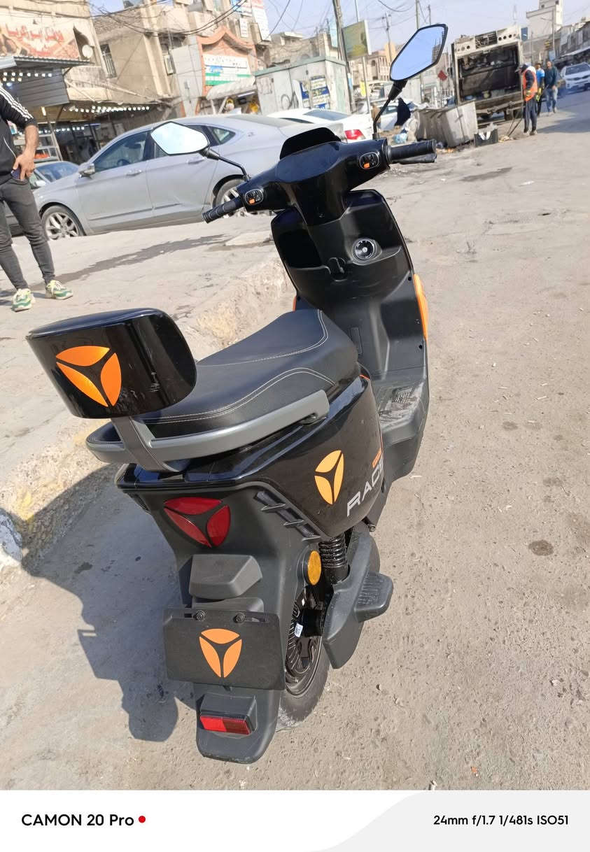 دراجه شحن يادي جديدة صارله شهرين نازله السعر 700 وبيه مجال بسيط *********** للتواصل خط واتساب موجود
