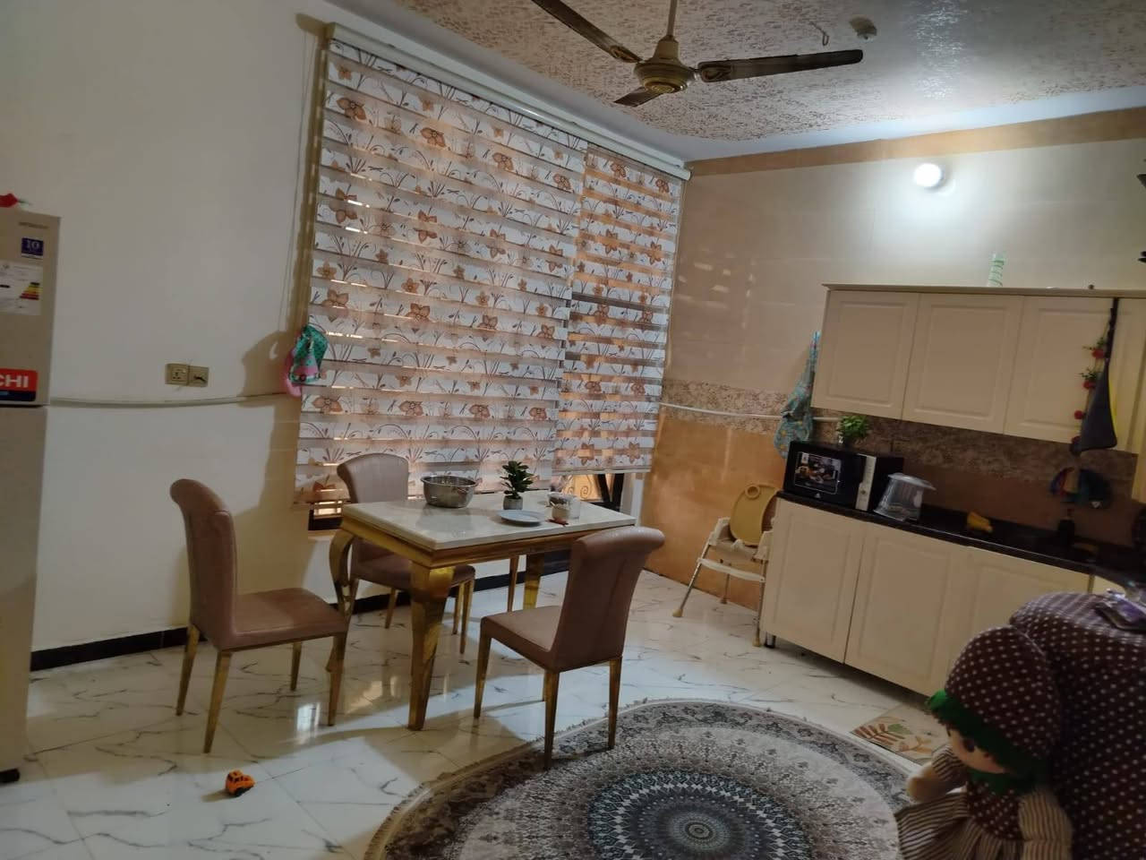 بيت 200 متر طابو صرف
منطقة حي الجامعه المربع الذهبي 
شارع 10 تبليط
طابقين جاهز
رقم صاحب الدار
*********** ابو أمير
