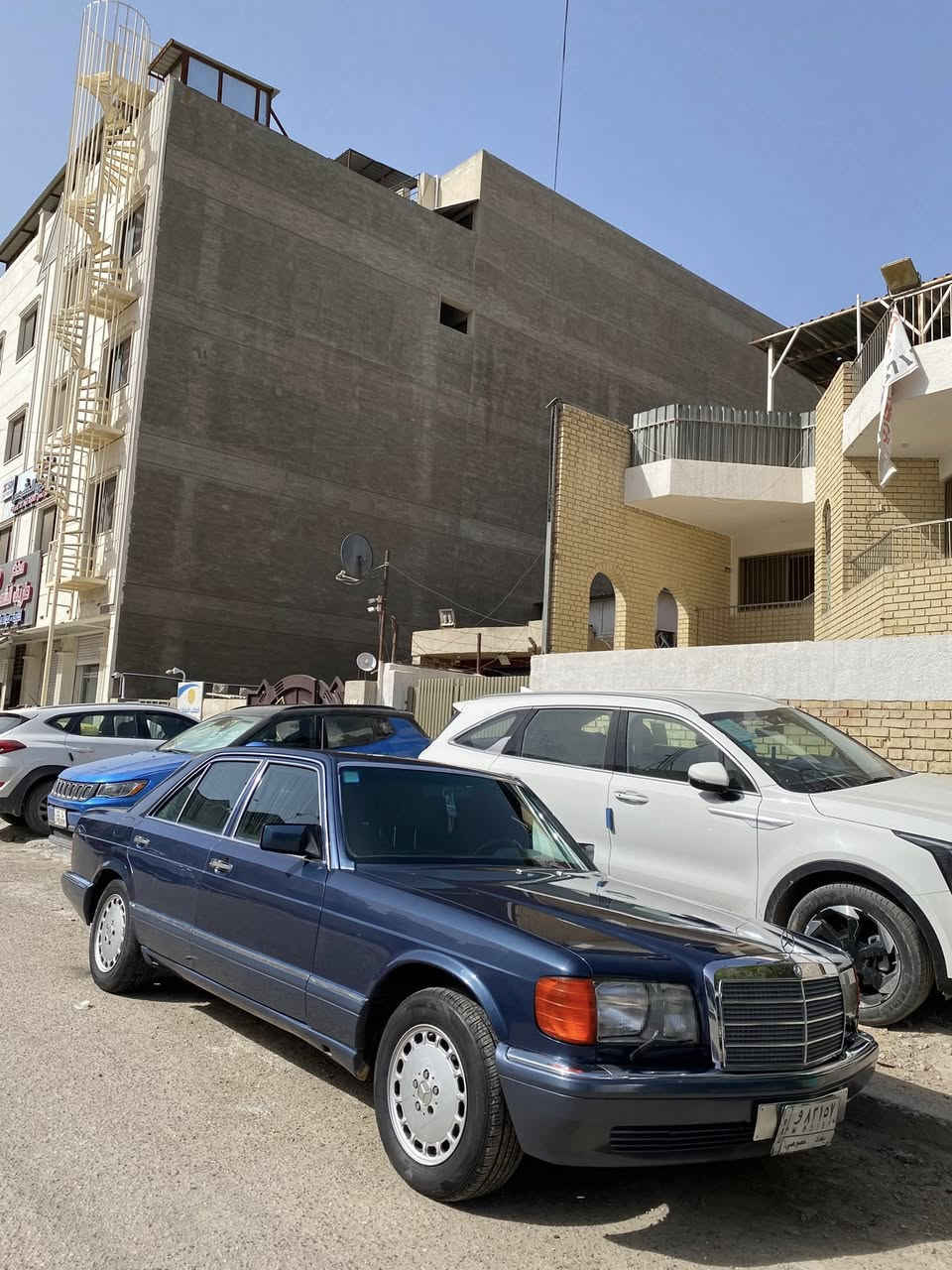 السلام عليكم بيع او مراوس
مرسيدس رئاسي se300 1991 أصل 420
مصبوغة قطع ابيع عام
رقم بغداد جديد سنوية جديدة باسمي 
مكانها بغداد الحارثية 

السعر مناسب
 علق يوصلك او اتصل
***********
