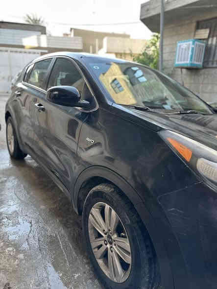 كيا سبورتج موديل 2018
وارد امريكي 
محرك 2.4 فور ويل
ضرر دعاميه امامي صبغ فقط بدون تبديل وضربه خفيفه بالصندوك عالبارد
محرك وكير خير من الله 
السيارة نظيفه 
السعر 165$
للتواصل على هذا الرقم ***********
