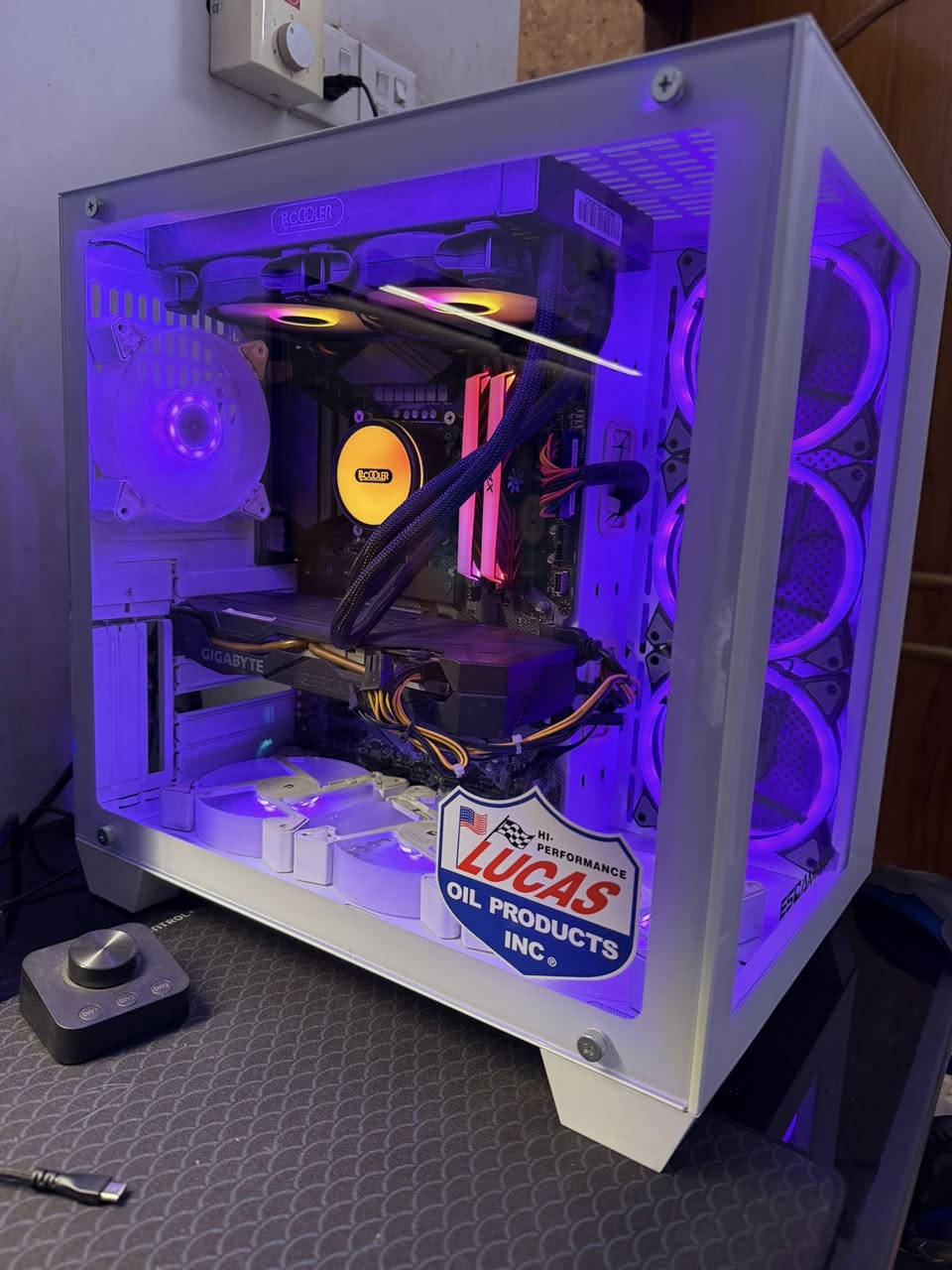 Cpu i5 - 10400 intel
Gpu 2060super 8g gigabyte. مبدل معجون 
Ram ddr 4 3200 xpg
Mb z490-a pro
Power 650w
Water cooler 
Chassis esgaming

سعر ٦٥٠ قفل


**إذا كنت صاحب هذا الإعلان وتريد حذفه لأي سبب، رجاءا أرسل رسالة إلى الدعم الفني**