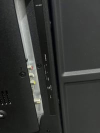 شاشتين • ٤٣ بوصة • مكسورات