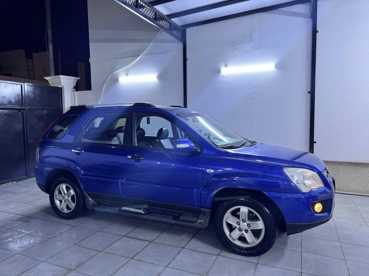 السعر 113            المكان النجف الأشرف 
كيا سبورتج مديل 2009 جديده جدا كفاله عامه عدا بارد جدا بسيط فول مواصفات رقم نجف دولي مميز مكينة 2000 دوش التفاصيل
كشنات جلد
كشنات تدفئة
مري شفط
أشاره مرايه
تبريد بيانو
دبل بكلايت كرستال
فتحة سلايت
مكينه 2000 دوش
حساس
دبل ايرباك 
رقم الجوال ***********
