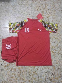 ملابس • ١٤ قطعة • توصيل موجود