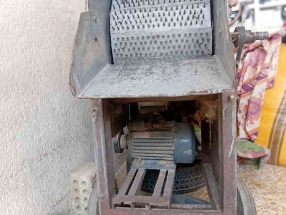 مكينه ندافه للبيع 
شغاله 
سعر ٤٠٠
مكاني كربلاء 
***********‬‏ كربلاء
