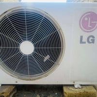 سبلت LG شغال للبيع التواصل واتساب 07816314088