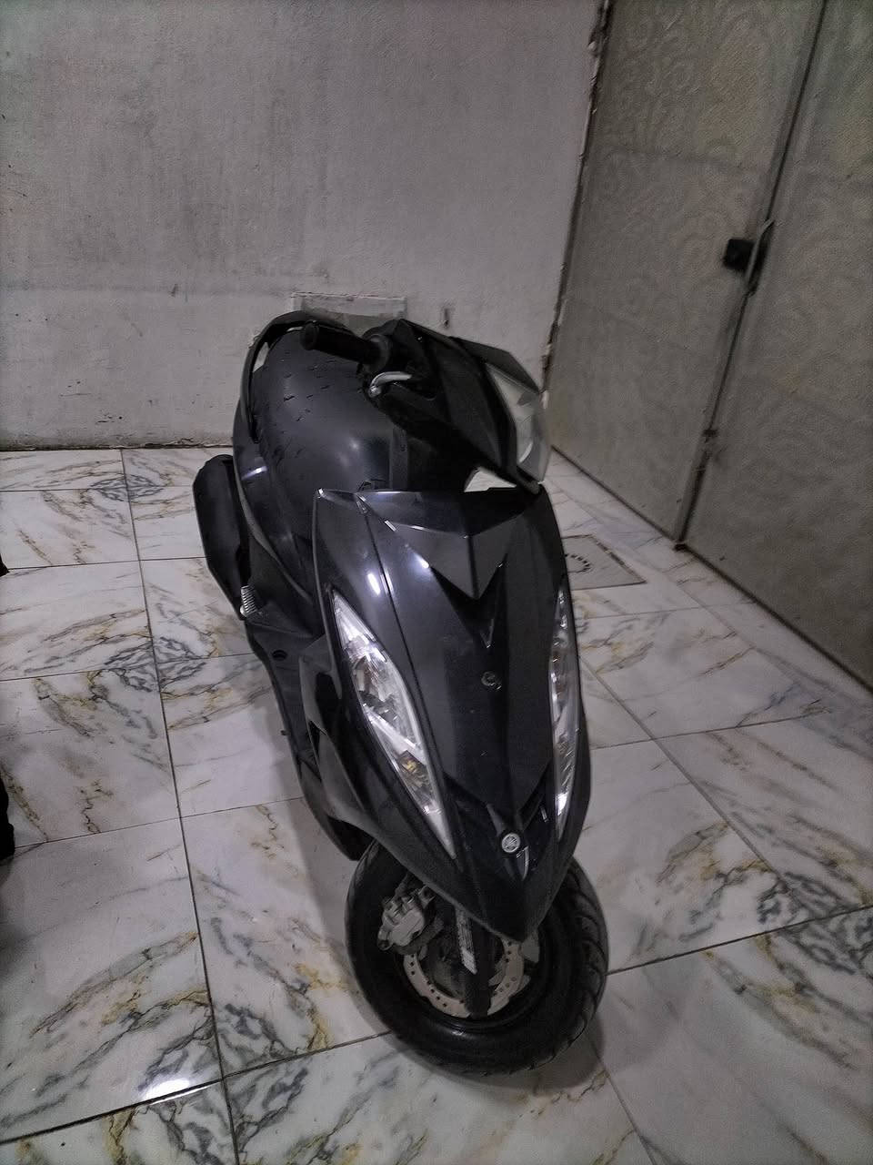 السلام عليكم جيتي ار خطين كفاله عامه
مختمه كله ويه المكينه وحته الدشبول والجنطه كله ختم واحد
لايت +اشاير زنون اصلي 
تايرات اصليه يابنيه طخم جديد
جديدة بمعنه الكلمه الدراجة مصاله هوي من طالعه من الرمبا 
السعر975 الف وبيه مجال بسيط 
علمن اشتريت الدراجة ب1480الف
مكاني بغداد الوزيريه *********** واتساب
