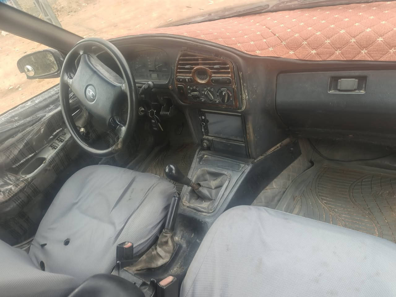 سلام عليكم دايو فراشه رقم بغداد الماني سنويه ما ساقطه مشروع وطني مكينه وكير وحداديه وكهربائيات شغاله تخم تاير شواصي مابيه ضربه سياره جاهزه من كلشي  السعر 26 وبيها  بسيط المكان نجف ***********
