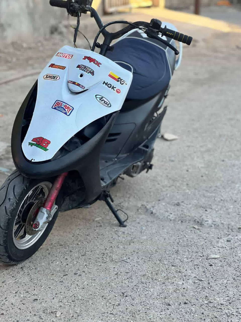 سلام عليكم ماكس مال لعب سعر 450 وبيه مجال قليل  مجفته جديد 49 شلعه ومعدل ودراجه خير من الله  بيه صالنصه FM ووياله  وصدر امامي وتعلا مال دبل خلفي يعني دراجه مقفله بس شغل وطلع تشتغل سلف وهندر مكاني بغداد عويريج مقابيل مخابز باب الاغاء تواصل ***********
