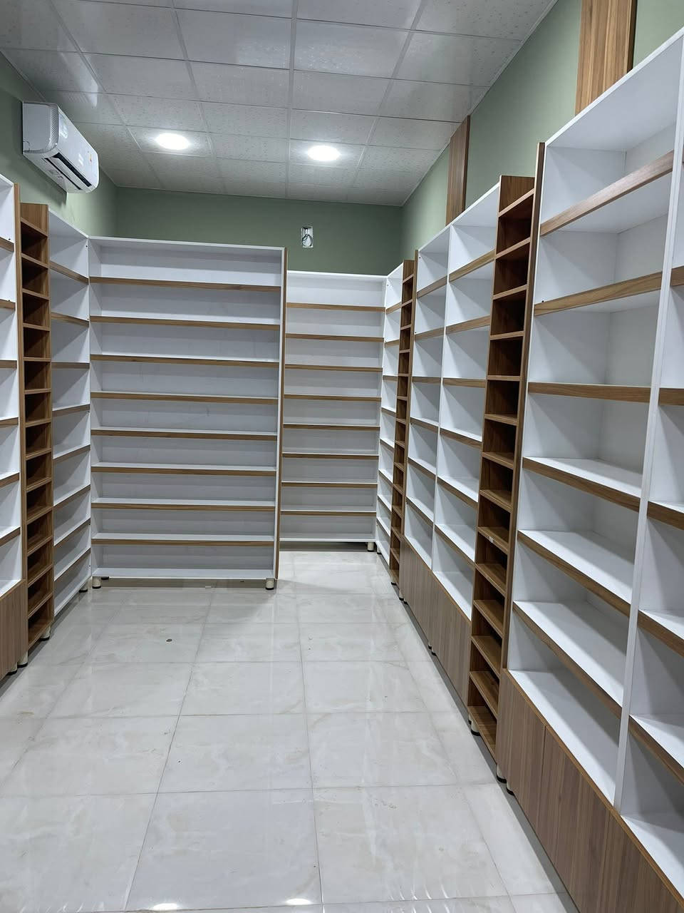اثاث صيدلية للبيع رفوف جودة عالية و استخدام قليل 
و سعر مناسب المكان كربلاء التعاون 
للتواصل و التفاصيل على التليجرام 

@ASR4CR7


**إذا كنت صاحب هذا الإعلان وتريد حذفه لأي سبب، رجاءا أرسل رسالة إلى الدعم الفني**