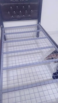 ٣جرابي • حديد • بغداد عبيدي