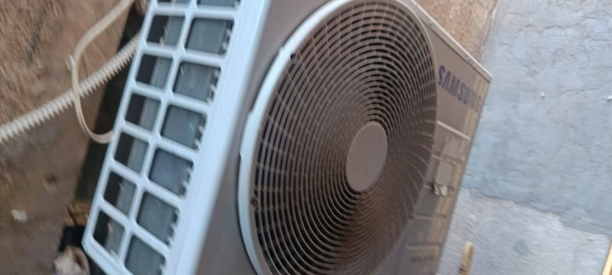 للبيع سبلت سامسونج وكاله طن ونص انفيرتر يحتاج غاز فقط لأن النصبه ماضبط البواري بالشد والجهاز نضيف جدا شرط برغي مامفتوح بيه السعر ب ٤٠٠ المكان البياع الشرطة


**إذا كنت صاحب هذا الإعلان وتريد حذفه لأي سبب، رجاءا أرسل رسالة إلى الدعم الفني**