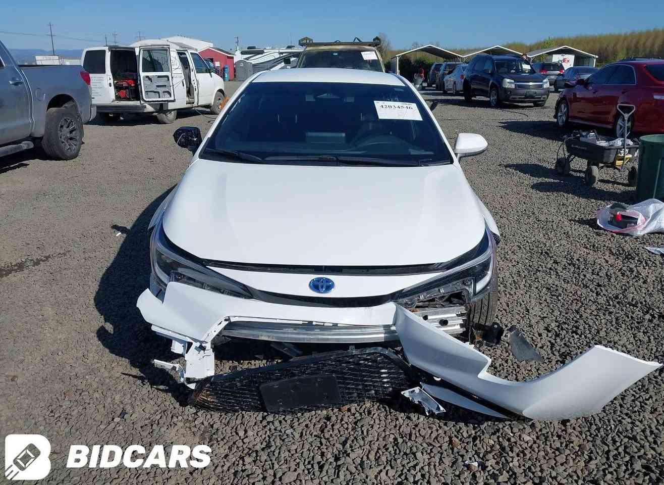 للبيع كورلا هايبرد موديل ٢٤ ماشيه  ١٨ بصمة بدون صبغ اس اي  أمريكي محرك  ١٨٠٠  بس دعامية أمامية اصلي نفس الون هاتف ***********
