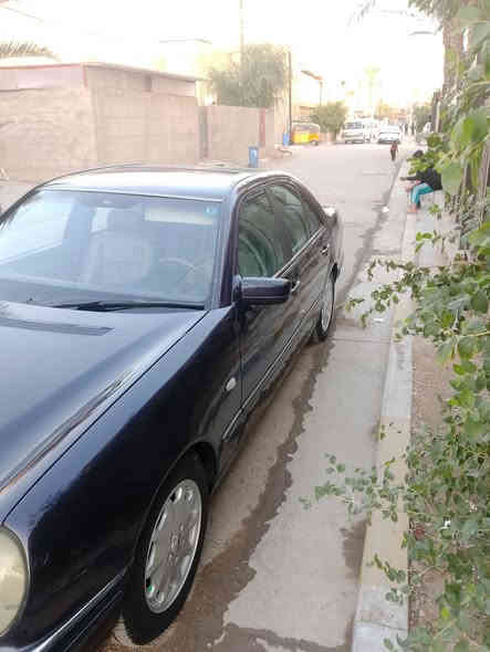 السلام عليكم ..مارسدس أم عيون موديل 98رقم ديالى جديد ...السعر 68..مكاني بغداد للاستفسار الاتصال على الرقم***********
