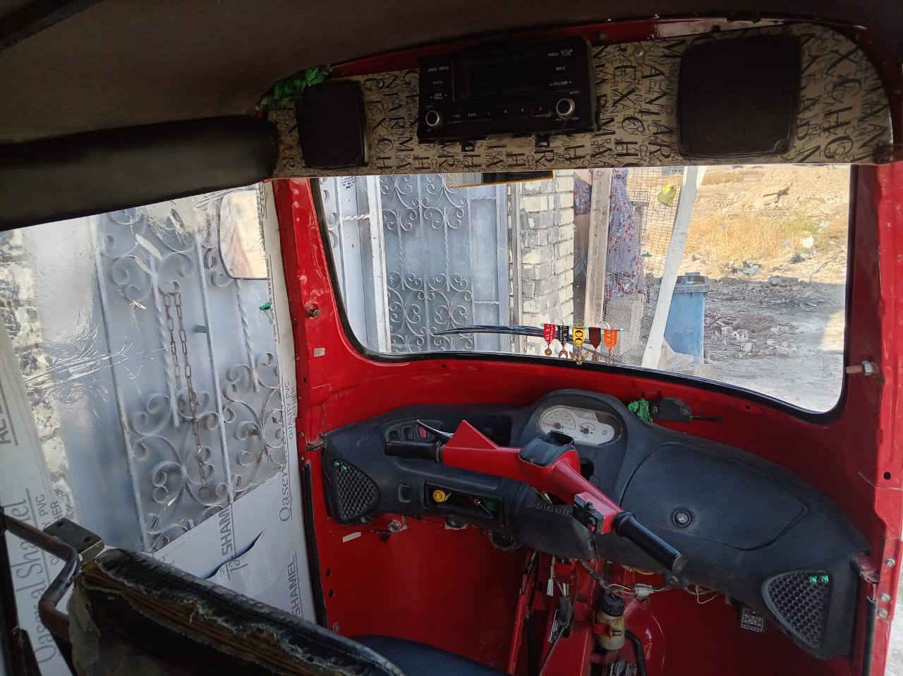 السلام عليكم تكتك 2019 كامله كهربائياتها كلها شغاله مكان بغداد تكتك شغاله كهربائياتهمسجل كلها شغاله السعر مليون و700 وبيها مجال قليل مكانه بغداد***********
