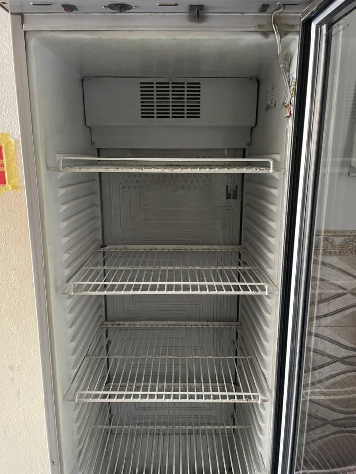 برادات أيكور عدد 2
تبريد ممتاز بدون تصليح و بدون اي عطل على البلاد بدون تبديل اي شي سعر الوحدة 250 الف و بيها مجال
مكانهن الامين الثانية
***********
