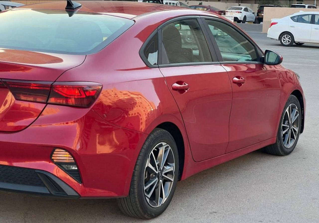 السلام عليكم
كيا فورتي2022  رقم بغداد
حادثه بنيد مبدل فقط لا لغود لا شواصي
مواصفات رادار امامي جانبي خلفي
اشاير مري قياده ذاتيه تحديد مسار 3انضمة قياده

السعر134
مكاني بغداد البلديات 
رقمي***********
