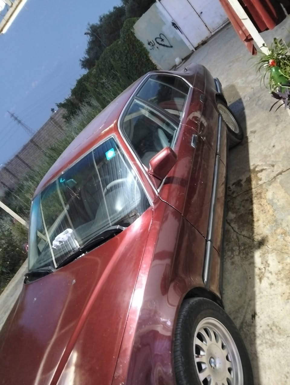سلام عليكم بي ام دبليو البيع موديل 91 حجم 730 سته سلندر محرك وكير شرط تبريد ثلج السياره جهاز كمل ما نقصه شي بس صباغ السعر 47 وبيه مجال بسيط رقمي *********** /***********
