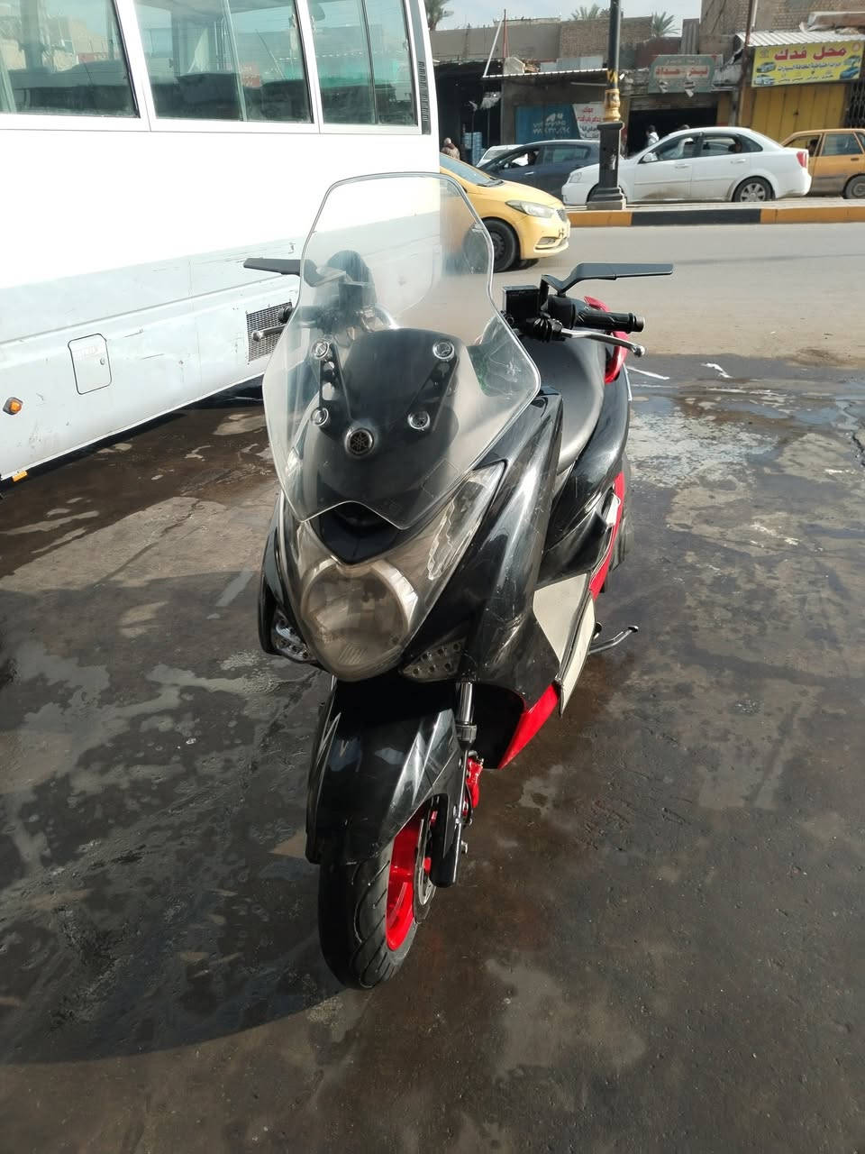 السلام عليكم دراجة ماجسته s محرك 155 درجة حلو كلجات  جديد قايش جديد ونضيفه اي نقصه مابيهة نوزل استان كهرباء ليته زنون سكليتر خطين المكان ساحة عدن *********** السعر ١١ ورقه
