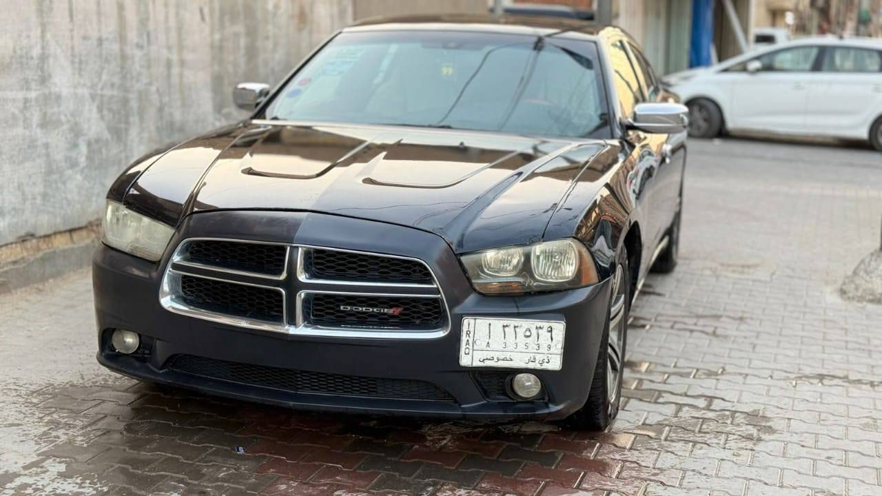 سلام عليكم جارجر 2014 للبيع لون اسود رقم عربي  حولنا انكليزي الرقم ذيقار  تخم تاير جديد كير حداديه شرط تبريد تتفئه كله شغال كير طياره شاشه صغيره السعر 155 وبيهه مجال بصيط للستفسار عله الرقم ***********
