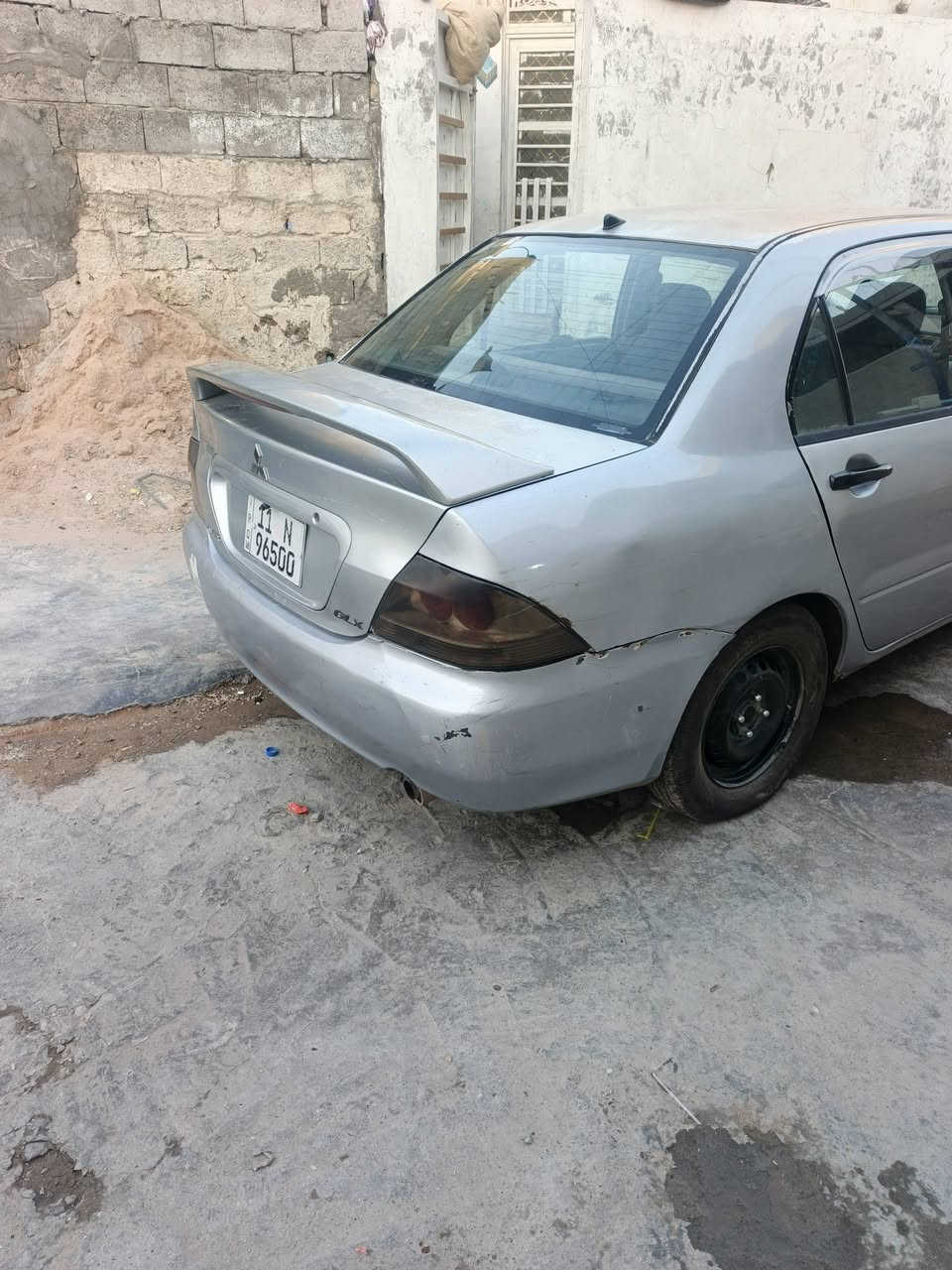 لانسر ٢٠٠٨ كير محرك خير من الله تبريد تدفئة شاشة وكاميرا صدر نضيف ماعدا اكو صوت باللوفة مال درايم شفت محرك ١٣٠٠ . السيارة بيها جراد قمارة وبنيد وصندوك وبيها شخوط يعني يرادلها ترتيب . بس هية كاعدة ونصبتها حلوة وكلشي شغال بيها سنتر لوك ريموت جام كهرباء كير اوتو وبالعافية ع الياخذها رايدها ٦٥ وبيها مجال بسيط جداً
مكان السيارة بغداد الجديدة


**إذا كنت صاحب هذا الإعلان وتريد حذفه لأي سبب، رجاءا أرسل رسالة إلى الدعم الفني**