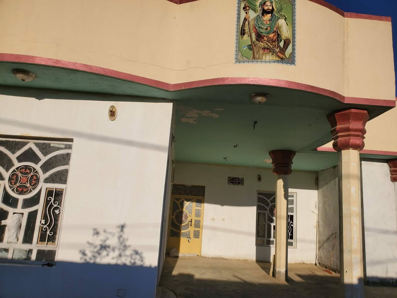 🏡 بيت زراعي للبيع – سند ٢٥
📐 المساحة: ٥٠٠م²
🧱 البناء: ٣٠٠م²
🛏️ التفاصيل: ٣ غرف – صالة – مطبخ – براني – صحيات
⚡ الخدمات: تبليط كامل – ماء – كهرباء
📍 الموقع: طريق السنية، قرب الجامعة الإسلامية (عمود ٧٠٥)
📞 للاتصال: ***********
