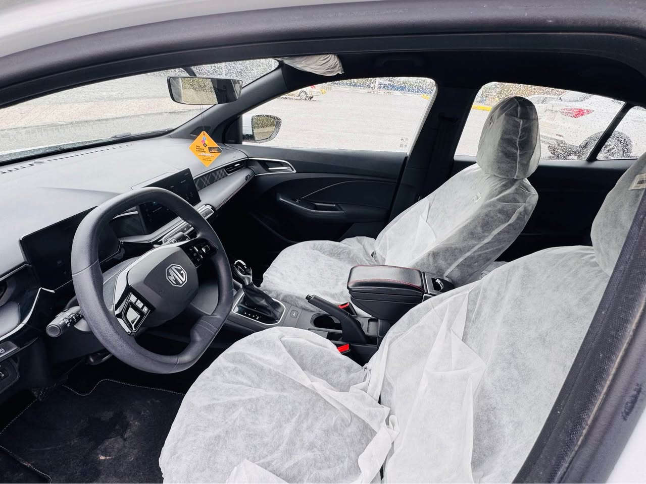 ئێم جی MG3 2025 زەمان 6 ساڵ
تەنها7 هەزار رۆشتووە . بێ سبوخ بێ تەعدیل
مواصفات ستاندارد شاشەوکامێرا حساس .
ئاوێنە ئیشارەت بلوتوس.ڤۆلیۆم.
گێج ئەلیکترۆنی و تەبرید لەمس.
مکان   اربیل .سعر. 105$
موبایل*********** أربيل, العراق
