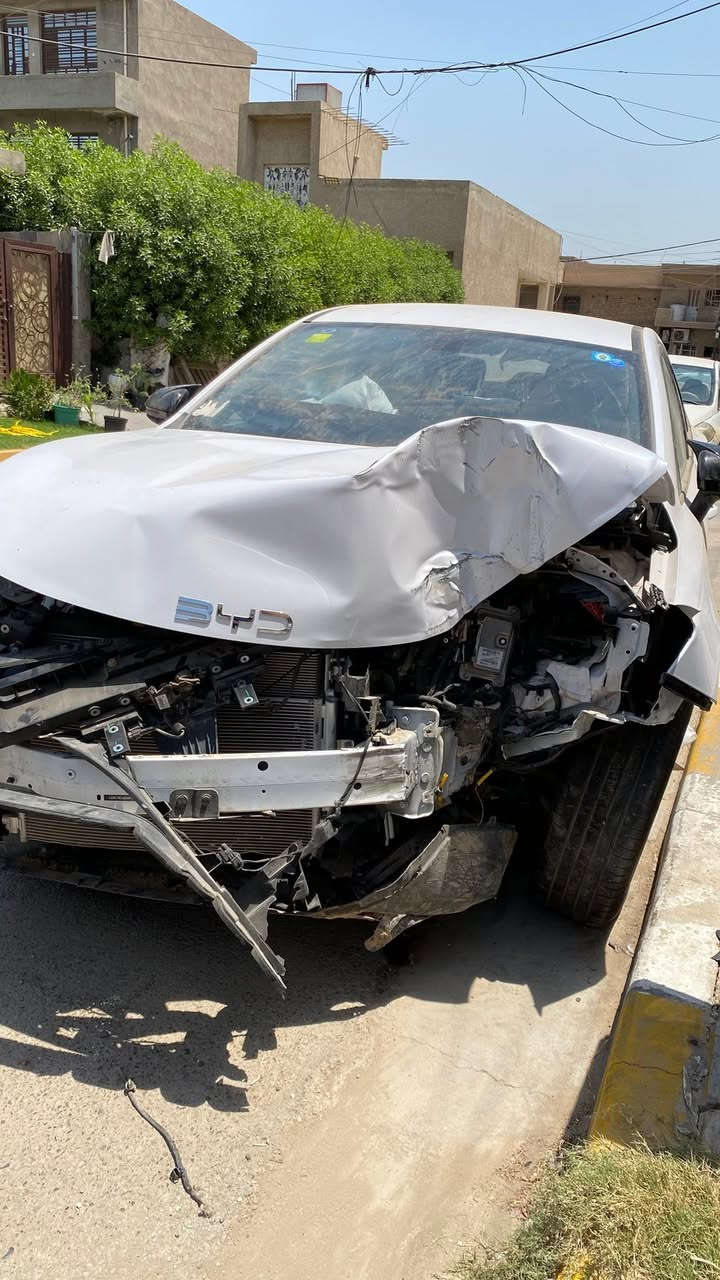السلام عليكم 
الله يجفيكم شر الحوادث يارب 

للبيع
Byd sela 05 
السياره ماشيه 4000 على محرك 
ابيع على وضعه 
السياره قبل ال حادث كلين بس هذا الحادث بيه 
مكان السياره بغداد حي ال جهاد 
لل استفسار. الاتصال 
***********
