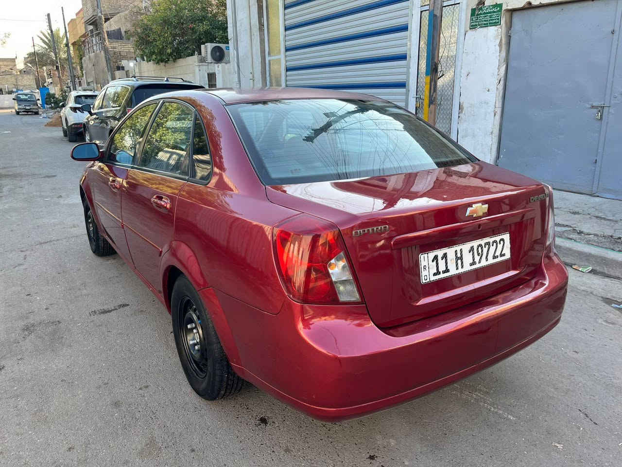 السلام عليكم
اوبترا 2004 كير عادي شركه عامه 
مصبوغه حزام جماليه جاهزه بدون نقص 
رايدها 63 وبيها مجال 
مكان بغداد ***********
