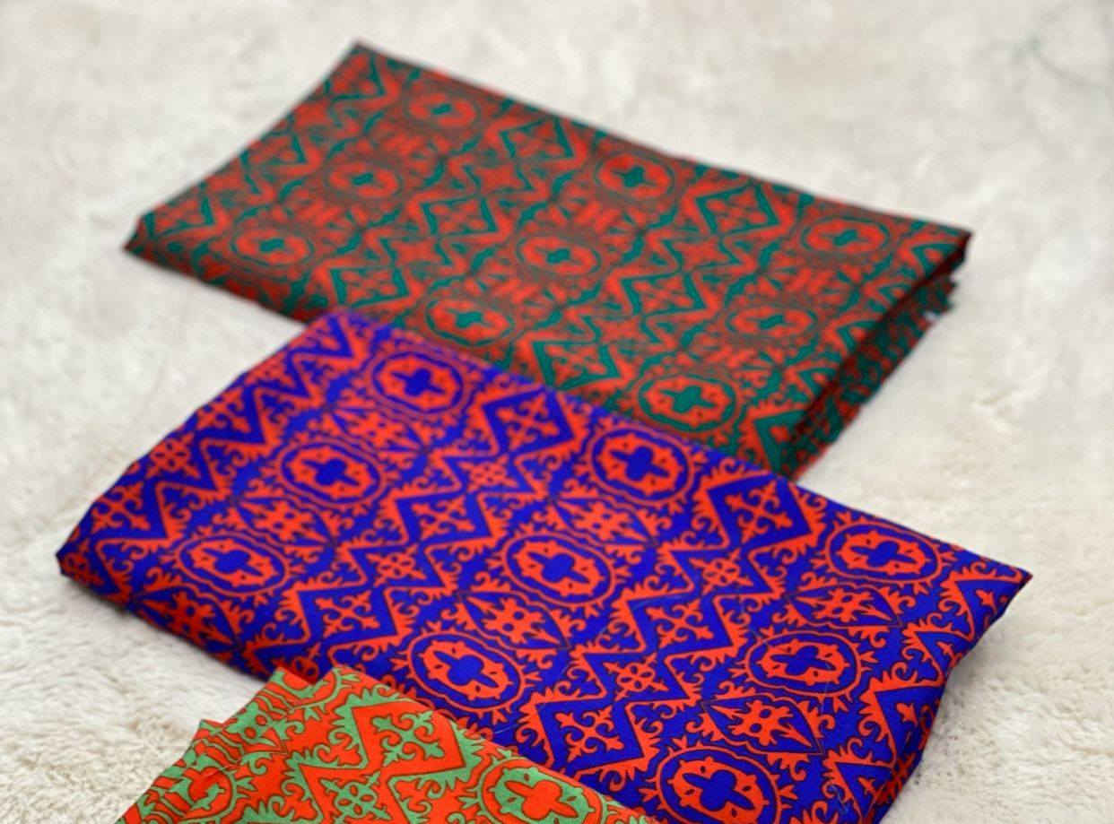 سلام عليكم عيني قطع للبيع كشمير الايطالي مترين ونص سعر القطعه 6 الي يحب يحجز ع وات عدنا توصيل محافظات وكركوك *********** ع وات
