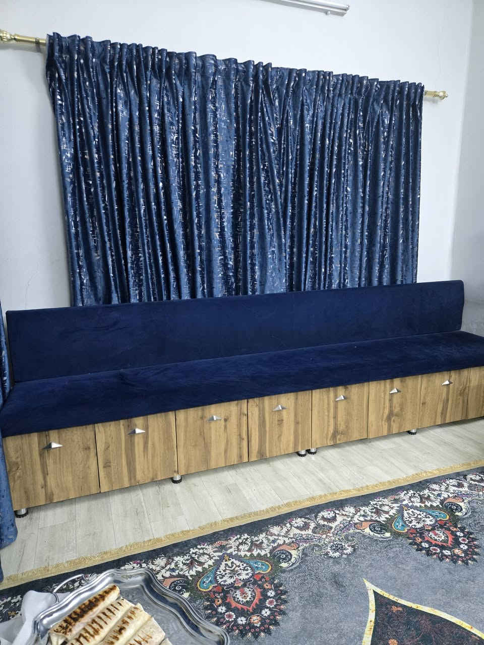 قنفه نظيفه جدا مكونه من ٨ مخازن منفصله الي يحب يتفضل يقترح السعر مناسب وبالعافيه 🛑💙


**إذا كنت صاحب هذا الإعلان وتريد حذفه لأي سبب، رجاءا أرسل رسالة إلى الدعم الفني**