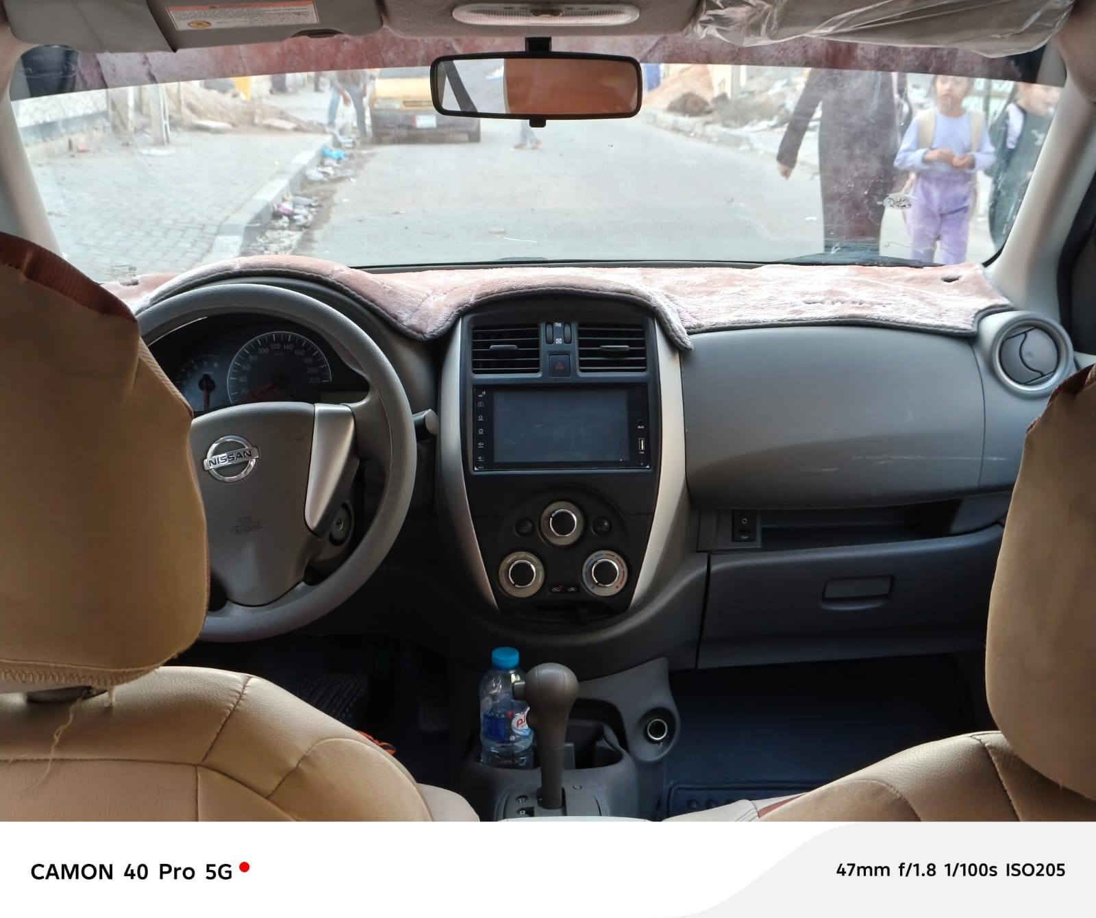 السلام عليكم نيسان صني للبيع موديل 2021 سياره جاهزه ونظيفه كير مكينه صبغ كفاله  سياره تخم تاير تبريد ثلج مكاني بصره القبله سياره بيها مكانات بارد السعر 110 الاستفسار اتصل ***********
