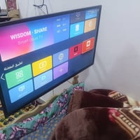 شاشه حجم 32 شاشه بيه نت و وياه استاند متحرك كامله مكمله للبيع ب85الف ا...