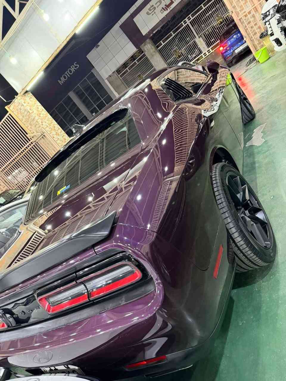 تحيه طيبه السلام عليكم 
وحش امريكي للبيع 
دوج جالنجر 2022 SXt
فول عده فتحه 
3 قطع صبغ بنيد جاملغ بنيد 
عداد المسافه 55 الف 
6 سلندر 3600
كشنات جلد لونين
بصمه تشغيل عن بعد 
بصمه ابواب 
كشنات كهربائية 
تحكم ستيرن 
رادارات 
تحديد مسار 
توقف ذاتي 
مانع الانزلاق 
شاشه كامره 
ويل كب جبير 
لد خلفي 
تبريد أمامي خلفي 
لحيه أمامي خلفي 
عليها ادمه حمام بويش قبل ساعه كملت 
لون مميز 
كلش حلوه ماتقص شي 
رقم بغداد دولي باسمي تحويل مباشرة 
السعر بلاش 173 ورقه وبيها مجال 
تعال شوف تشلع عيوني 
اي استفسار *********** جعفر 
مكان بغداد البياع معرض المنار الحديث شارع 2
