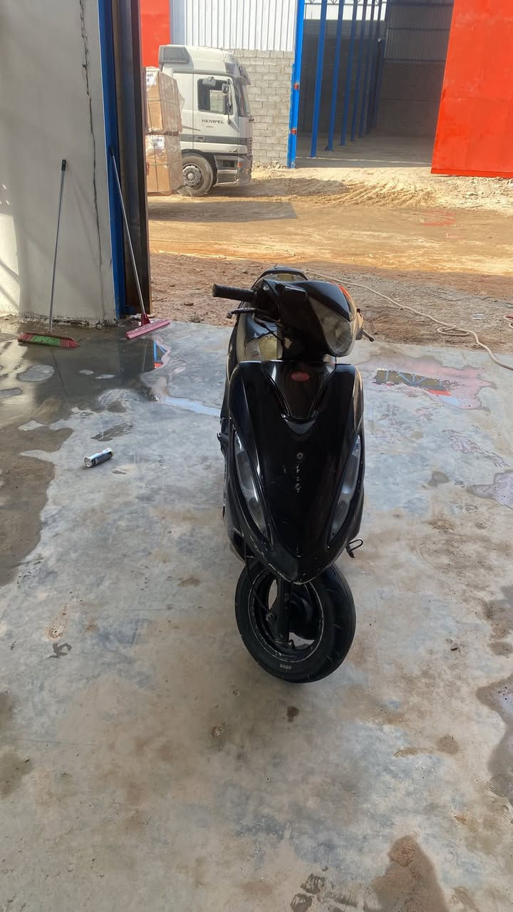 كامكو للبيع مفتوحه مره واحده تجي تفحص بيدك مستعجل ع بيعتها ***********
