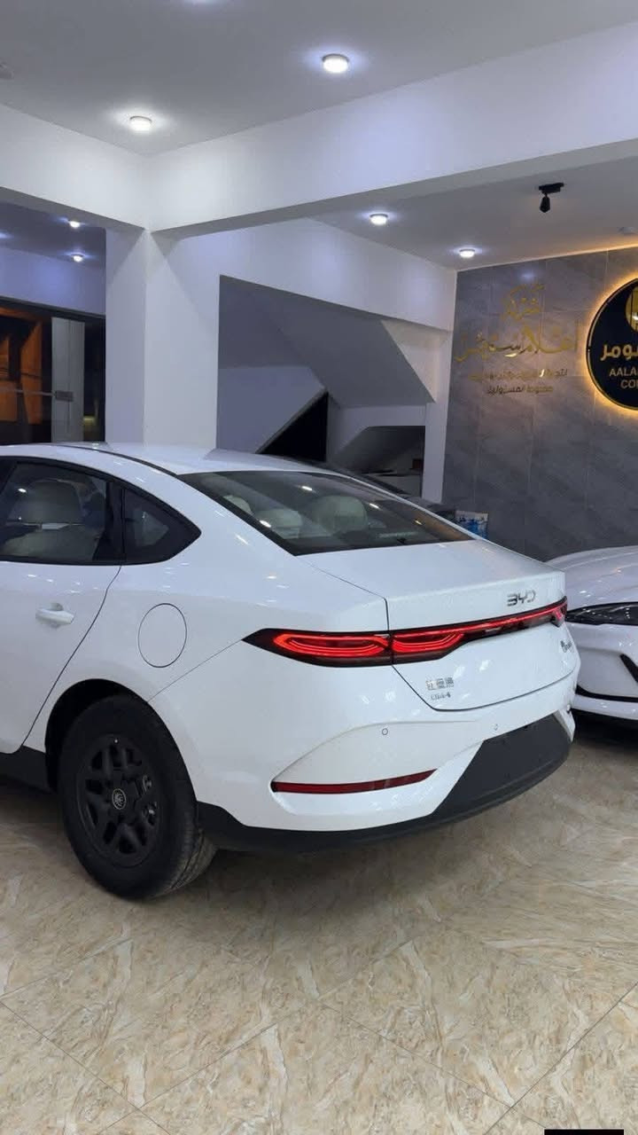 السلام عليكم عندي بي وايدي  عدد ٢ وحده كن بلاس وحده سيل فايف زيرو بعدهن مماشيات صفر كيلو بدون ارقام ولسعر لوحده ب ١٩٠٠٠ وبيه مجال بدون لا دلاليه ولا ايشي 
مكاني دوره ***********____ ***********
